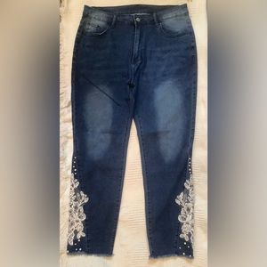 Jeans, Stretch w/ Lace Appliqué & Pearl Embellishment